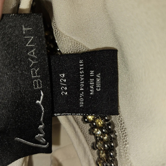 Lane Bryant Womans Short Sleeve White Blouse Size 22/24 - Picture 8 of 12